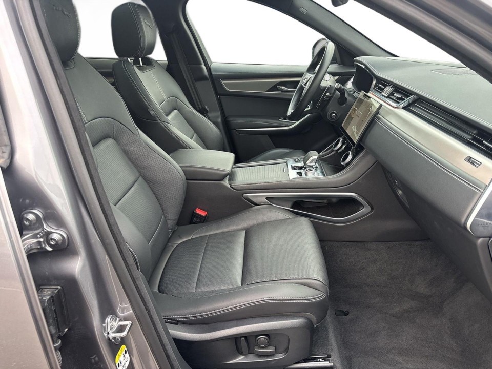 Jaguar F-Pace D300 R-Dynamic SE - foto 6