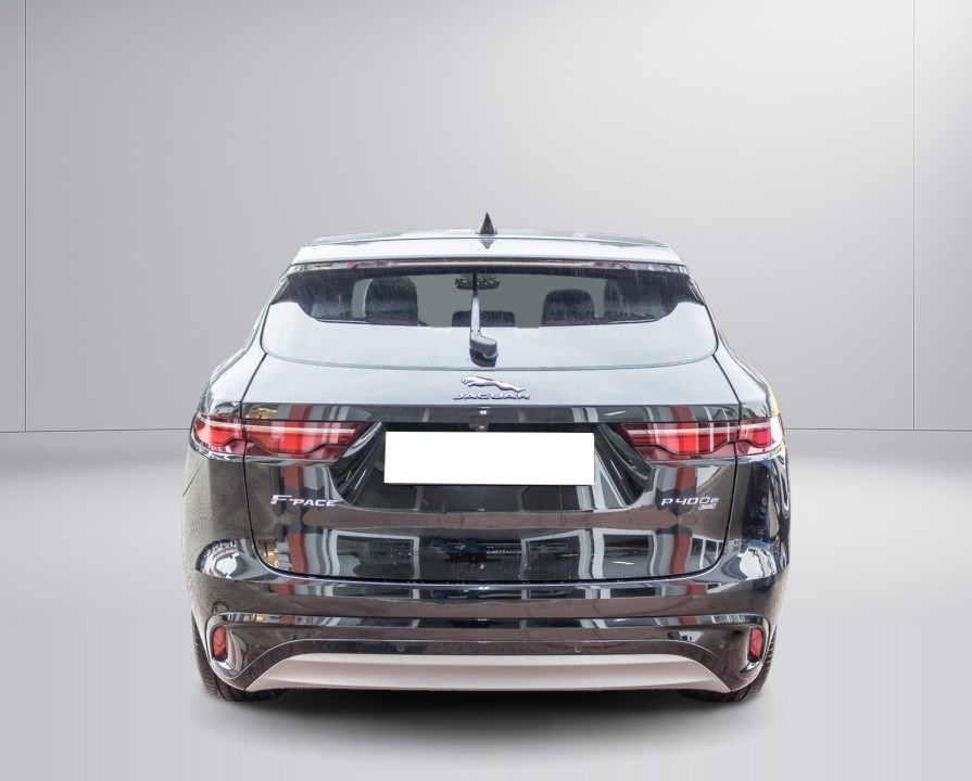Jaguar F-Pace P400e (4)