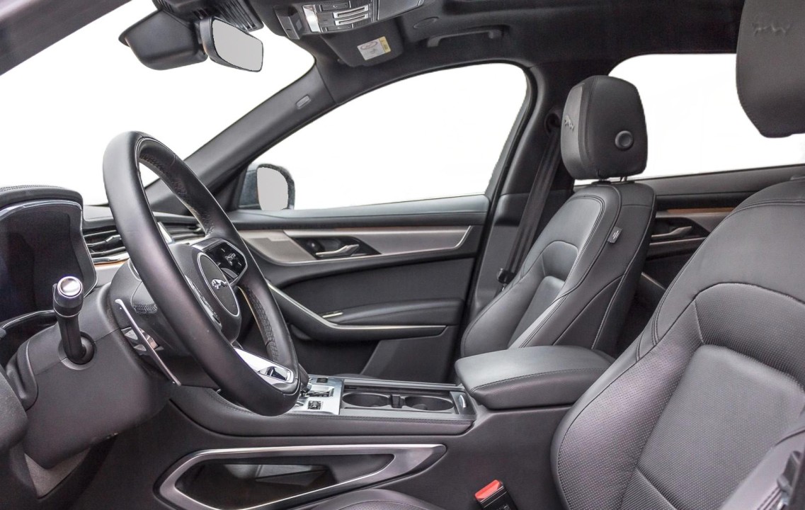 Jaguar F-Pace P400e - foto 9