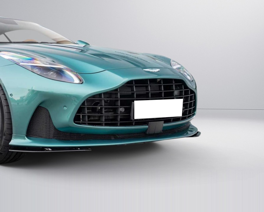 Aston Martin DB12 - foto 32
