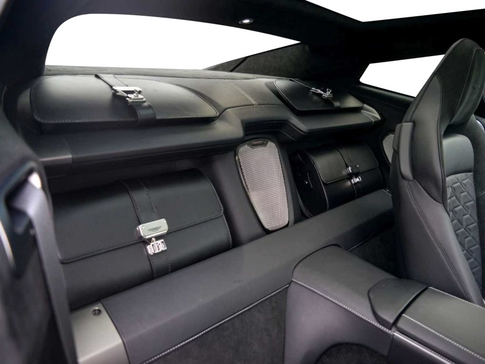 Aston Martin Vanquish - foto 21