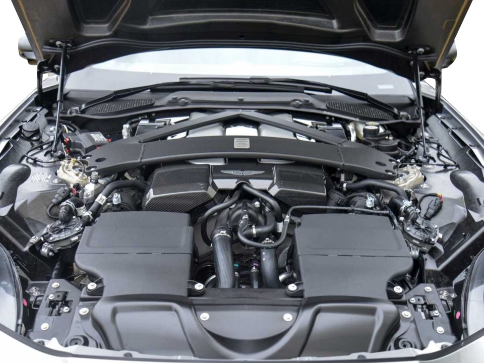 Aston Martin Vanquish - foto 24