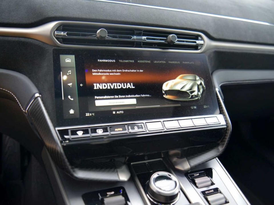 Aston Martin Vanquish - foto 15