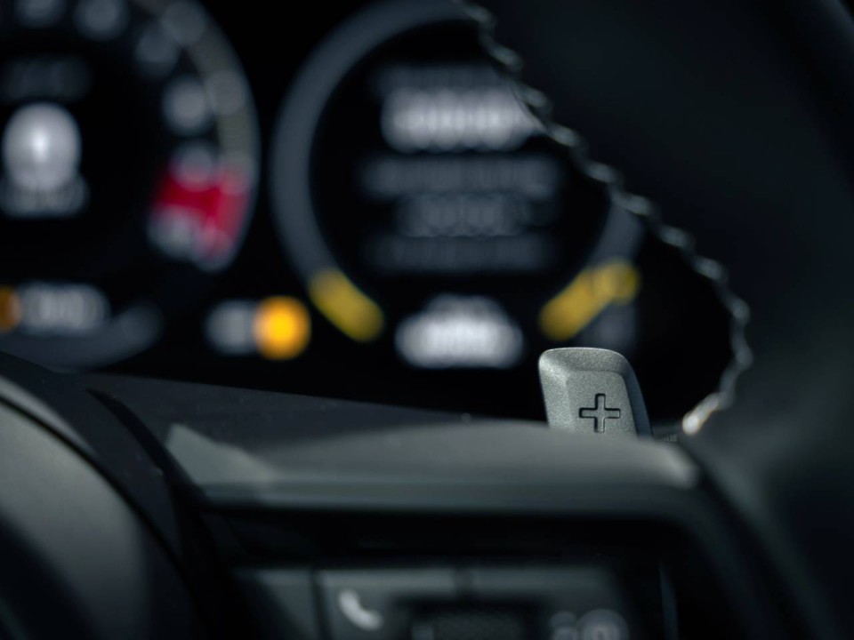 Porsche 911 GT3 Touring - foto 17