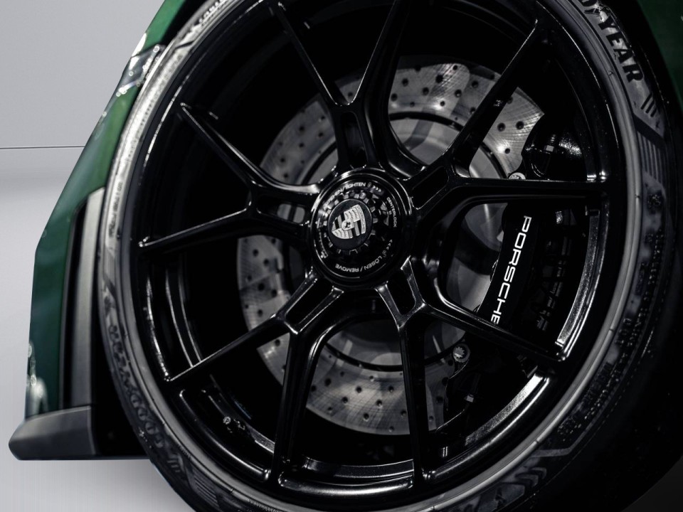 Porsche 911 GT3 Touring - foto 27