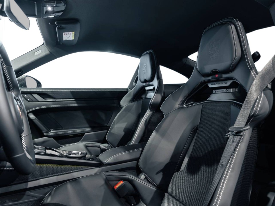 Porsche 911 GT3 Touring (5)