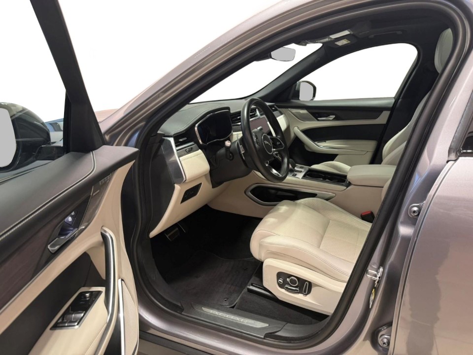 Jaguar F-Pace P400 R-Dynamic SE - foto 9