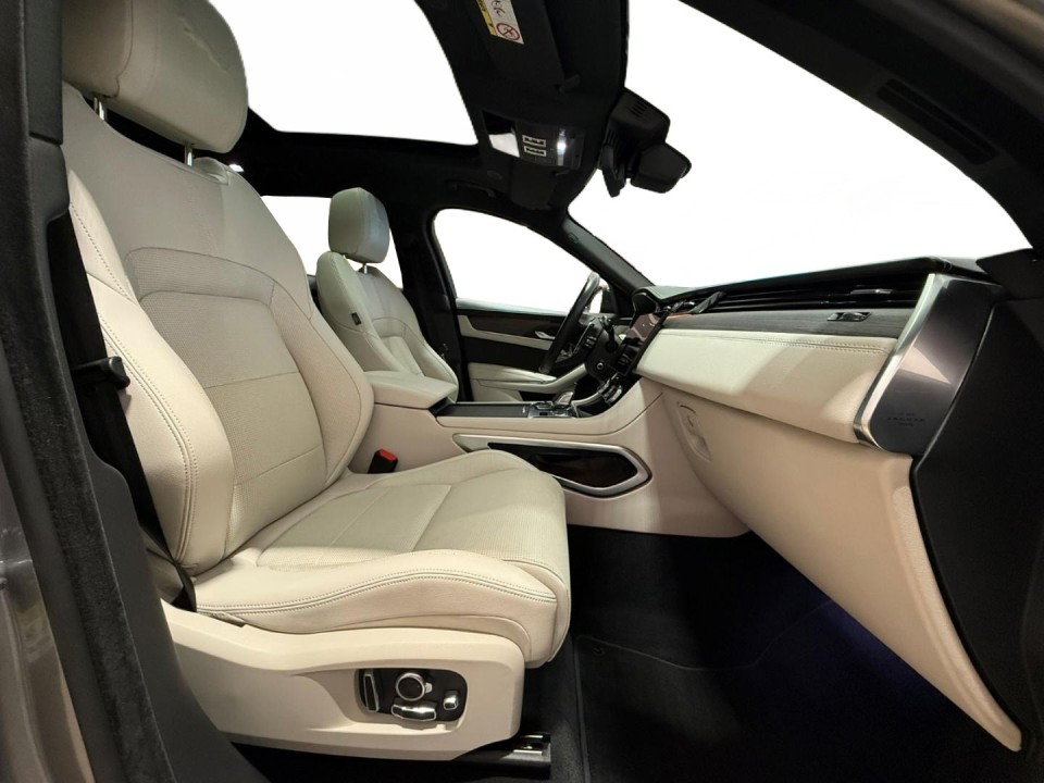 Jaguar F-Pace P400 R-Dynamic SE - foto 13