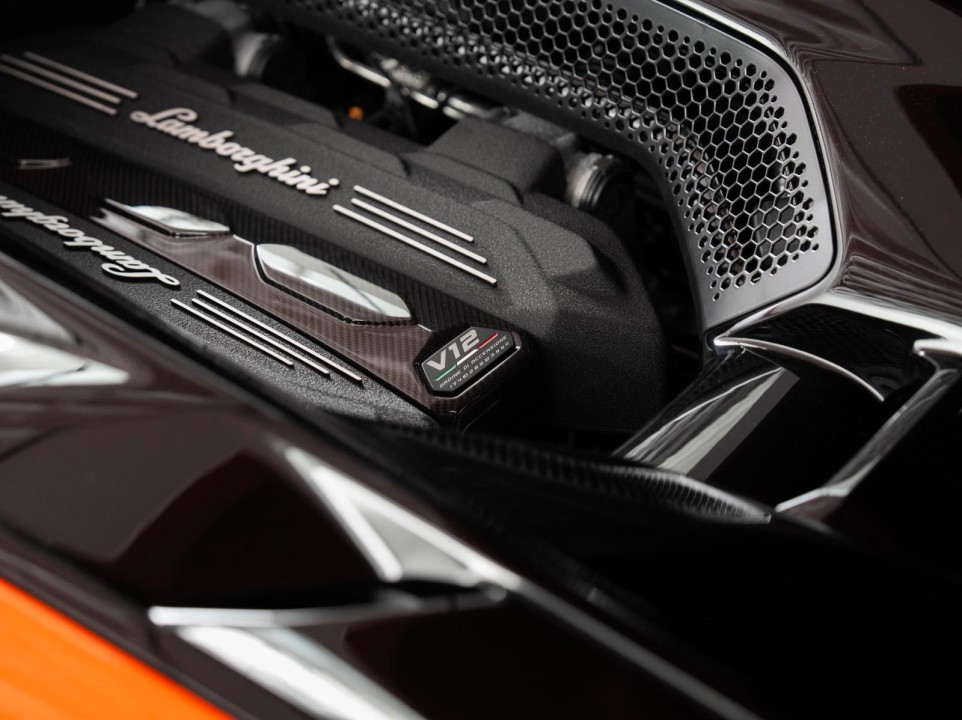 Lamborghini Revuelto - foto 9