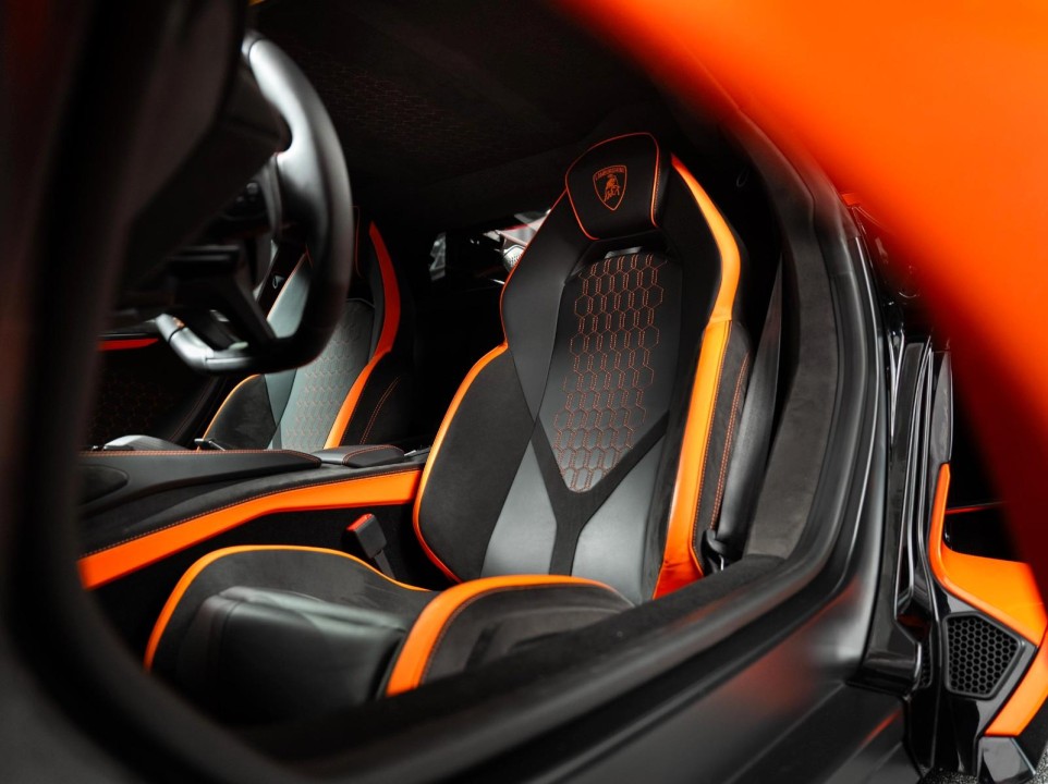 Lamborghini Revuelto - foto 8