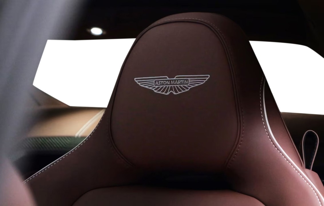 Aston Martin Vanquish - foto 13