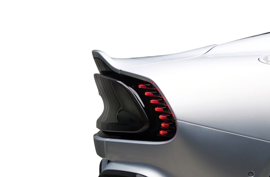 Aston Martin Vanquish - foto 18