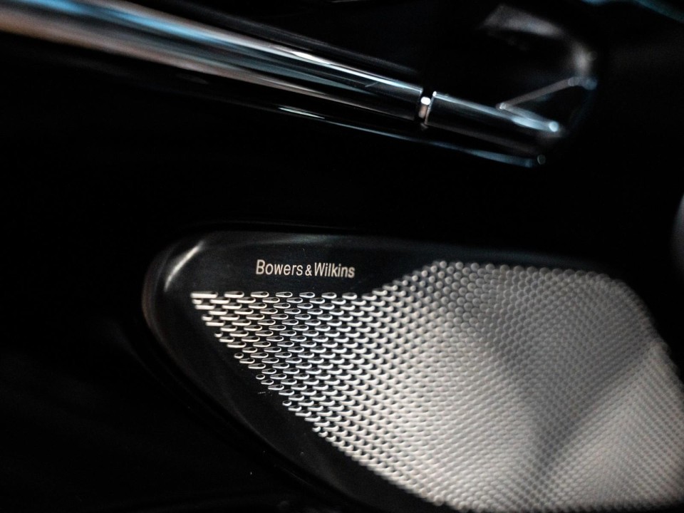 Aston Martin DB12 Coupe - foto 22