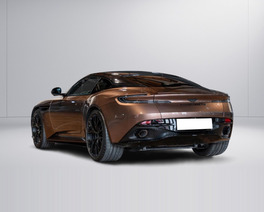 Aston Martin DB12 Coupe (5)