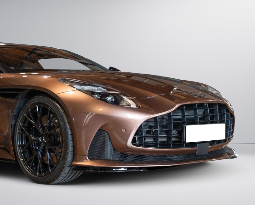 Aston Martin DB12 Coupe - foto 28
