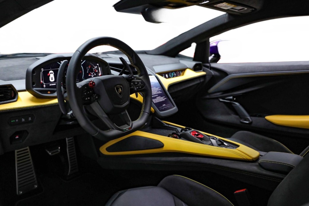 Lamborghini Revuelto - foto 9