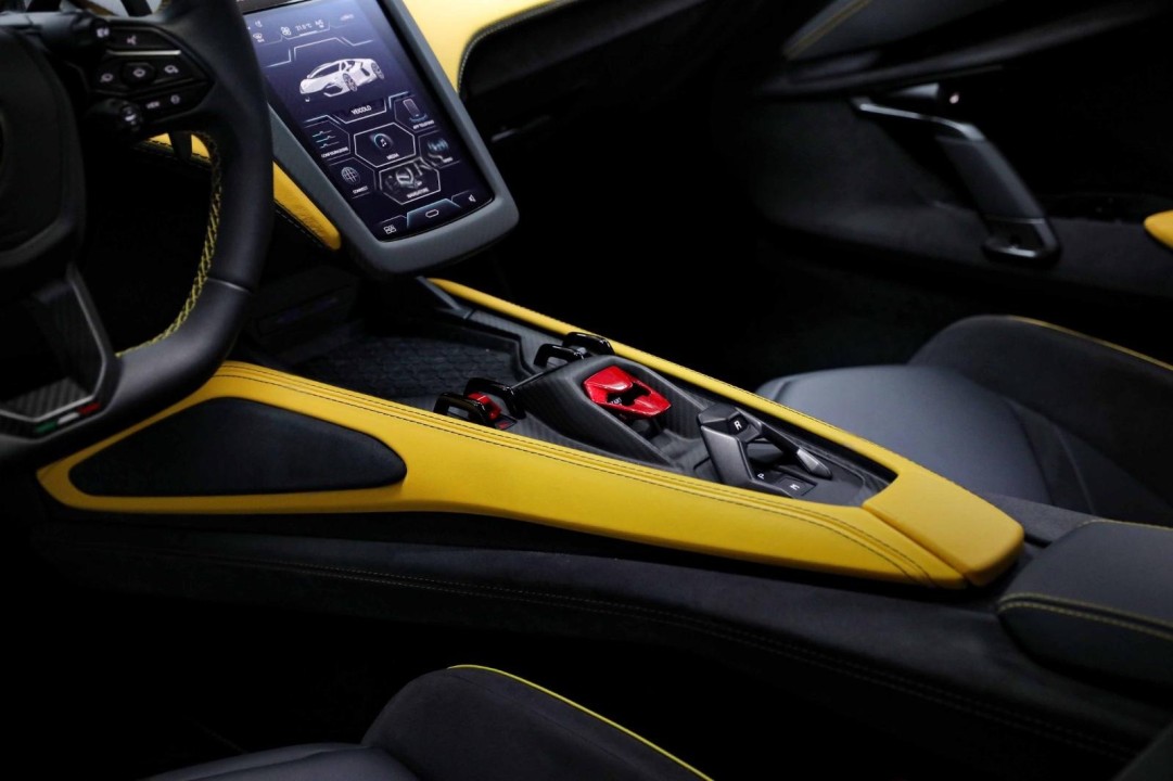 Lamborghini Revuelto - foto 17