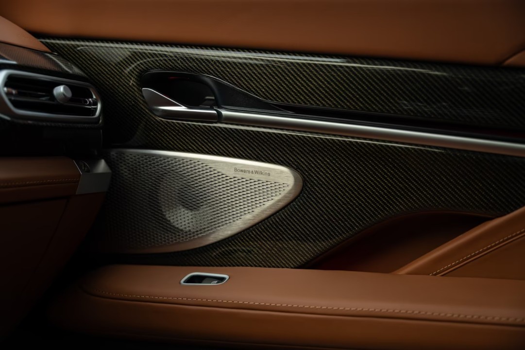 Aston Martin Vanquish - foto 27