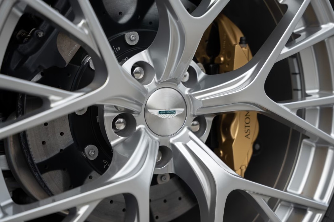 Aston Martin Vanquish - foto 49