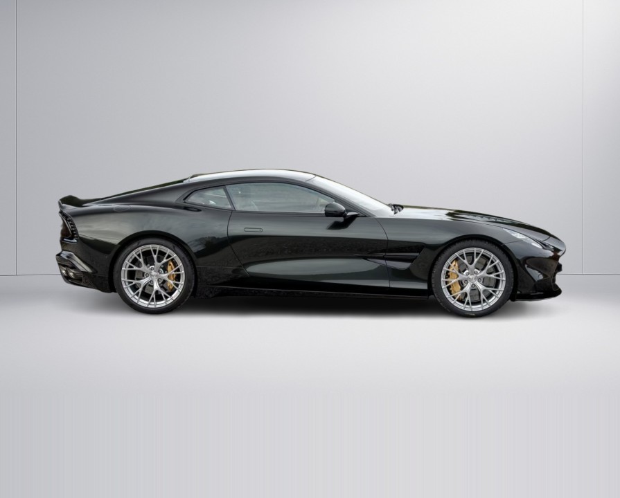 Aston Martin Vanquish (2)