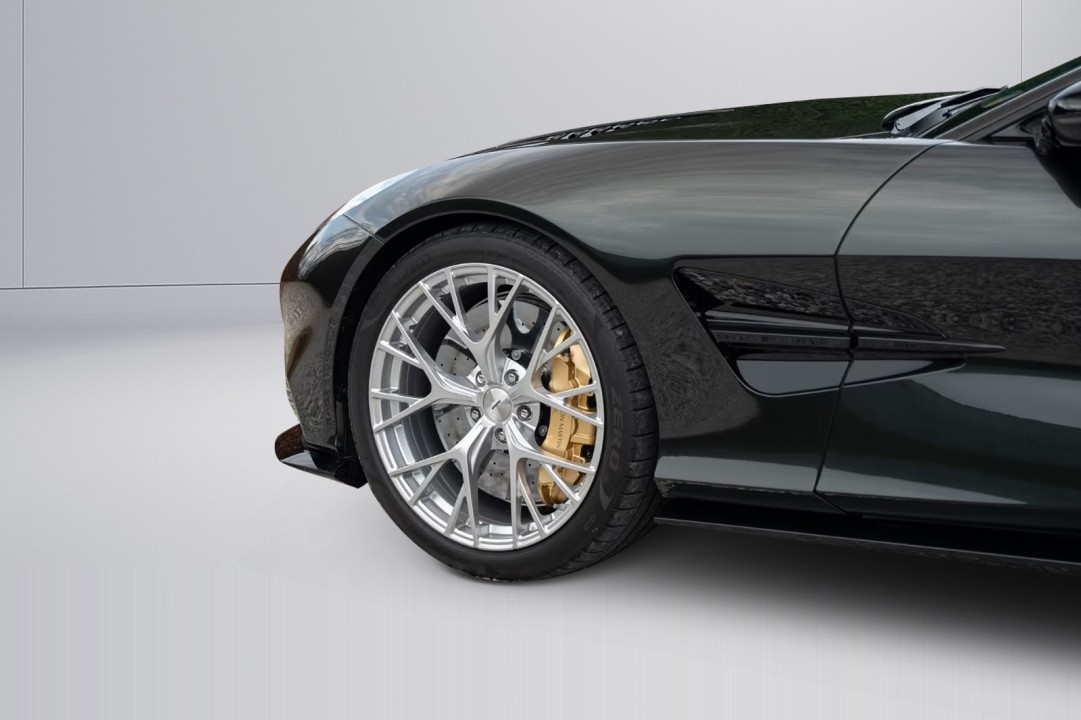 Aston Martin Vanquish - foto 41