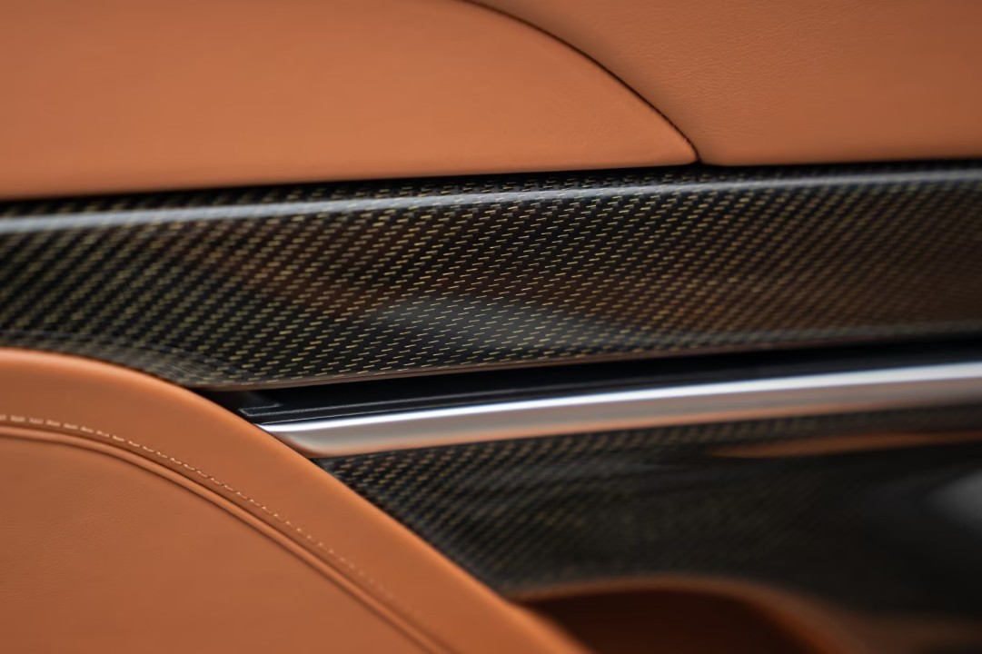 Aston Martin Vanquish - foto 25