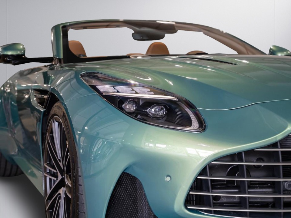 Aston Martin DB12 Volante - foto 19