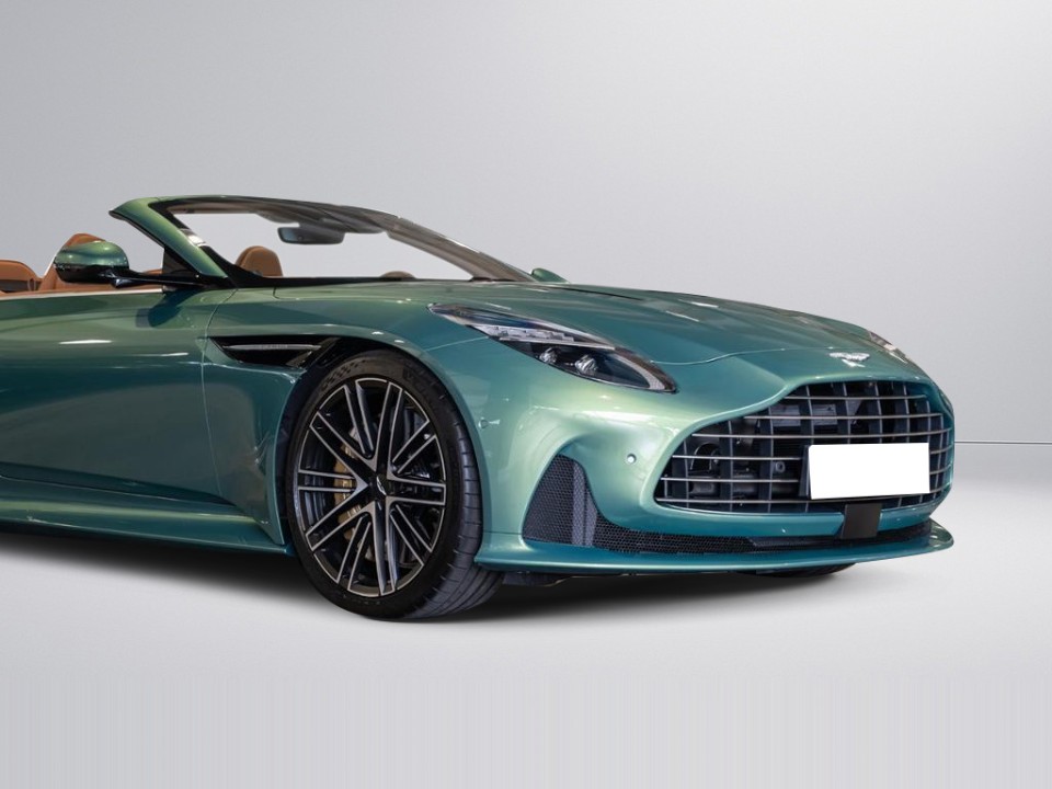 Aston Martin DB12 Volante (2)