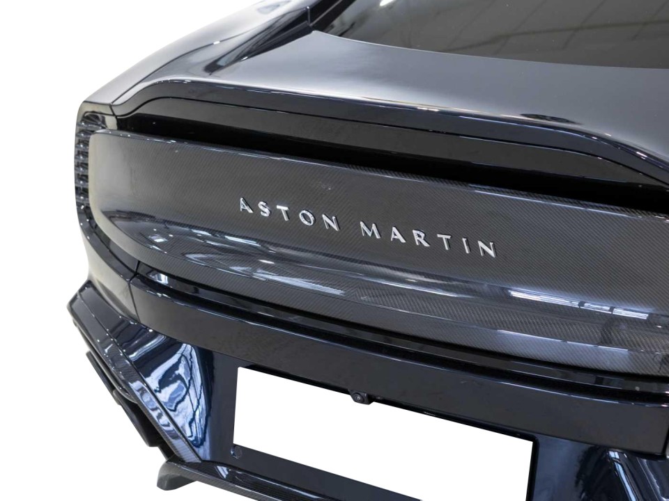 Aston Martin Vanquish - foto 26