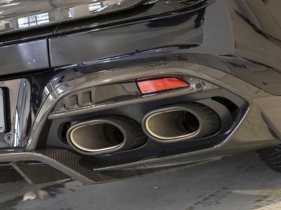 Aston Martin Vanquish - foto 21