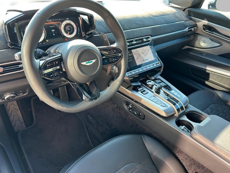 Aston Martin Vanquish - foto 7