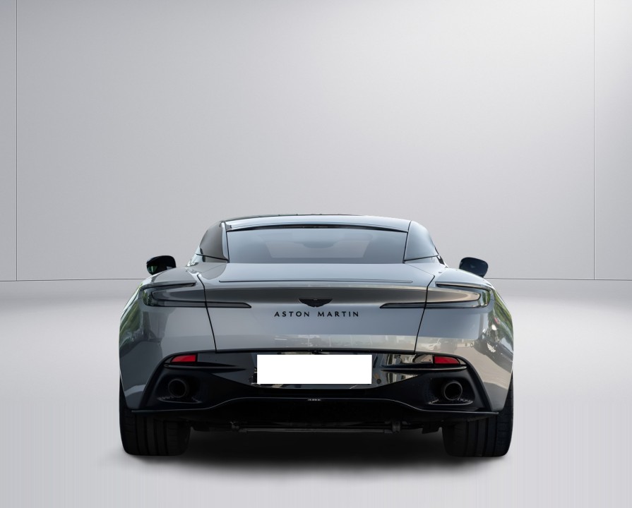 Aston Martin DB12 Coupe (4)