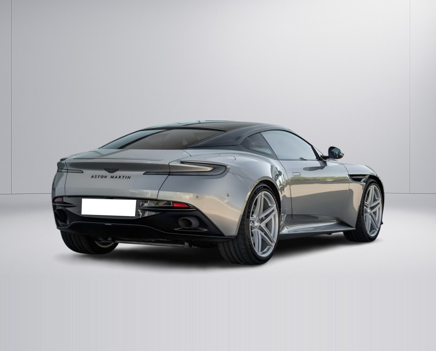 Aston Martin DB12 Coupe (3)