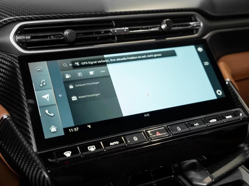 Aston Martin Vanquish - foto 13