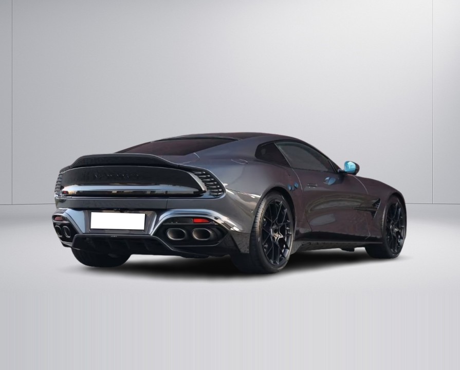 Aston Martin Vanquish (3)