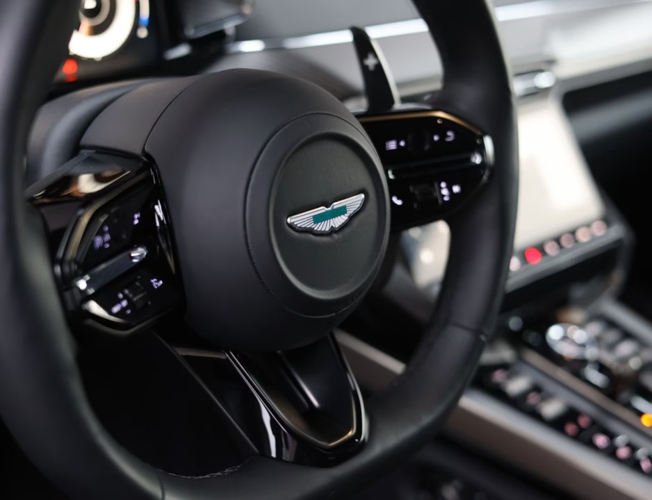 Aston Martin Vanquish - foto 9