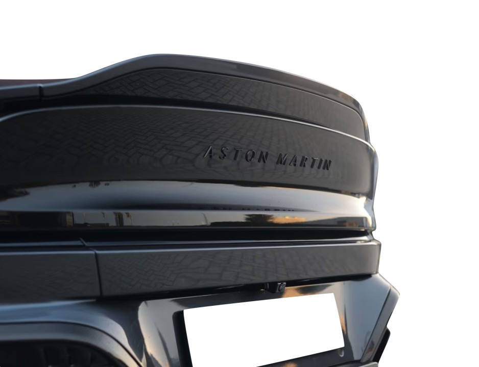 Aston Martin Vanquish - foto 39