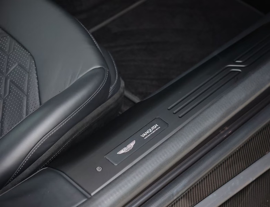 Aston Martin Vanquish - foto 27