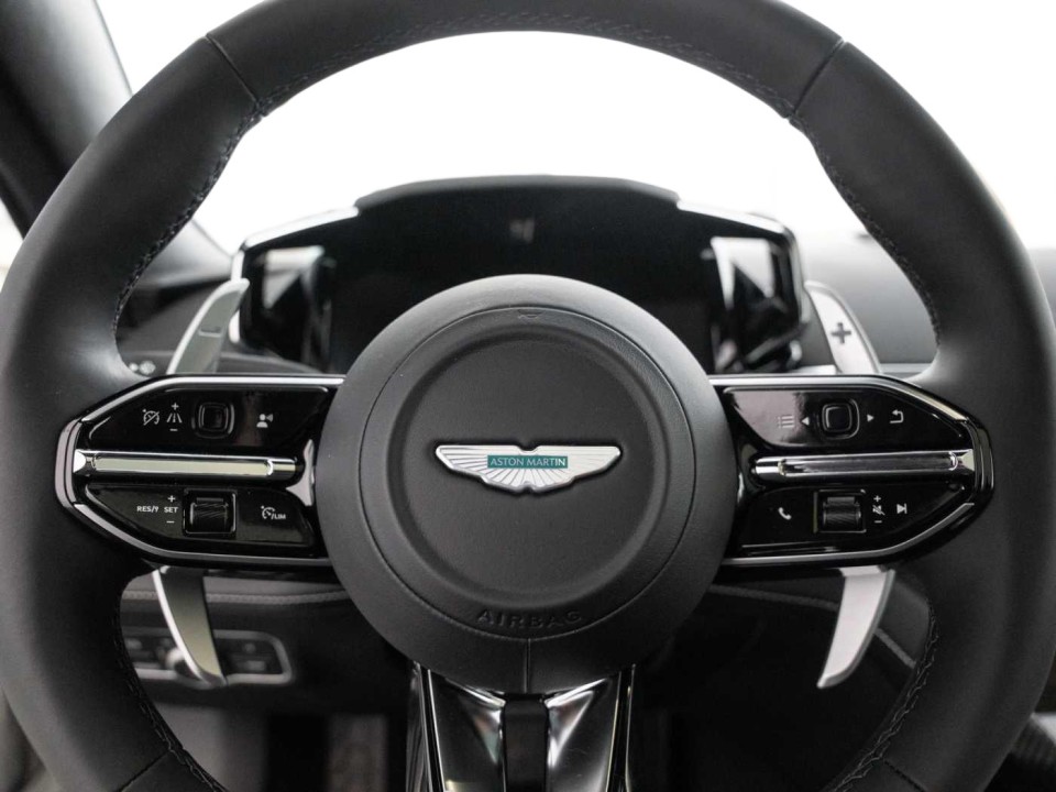 Aston Martin Vanquish - foto 12