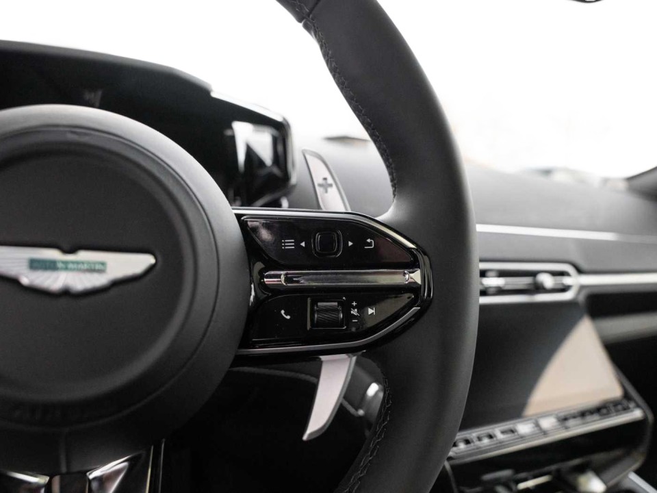 Aston Martin Vanquish - foto 15