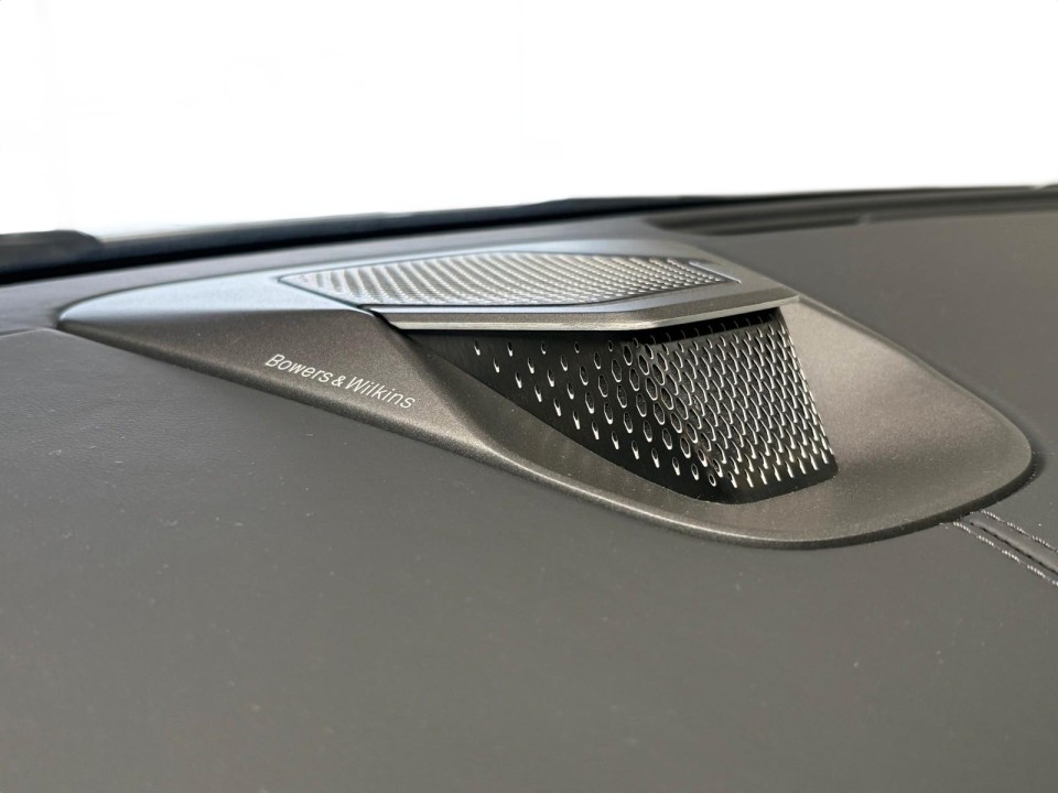 Aston Martin Vanquish - foto 10