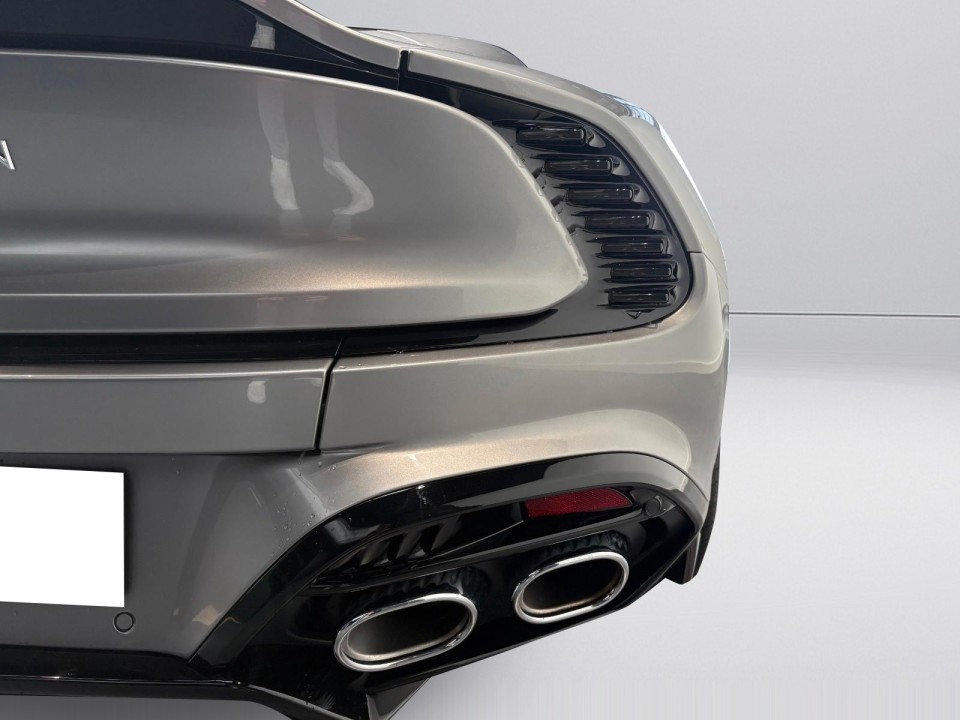 Aston Martin Vanquish - foto 14