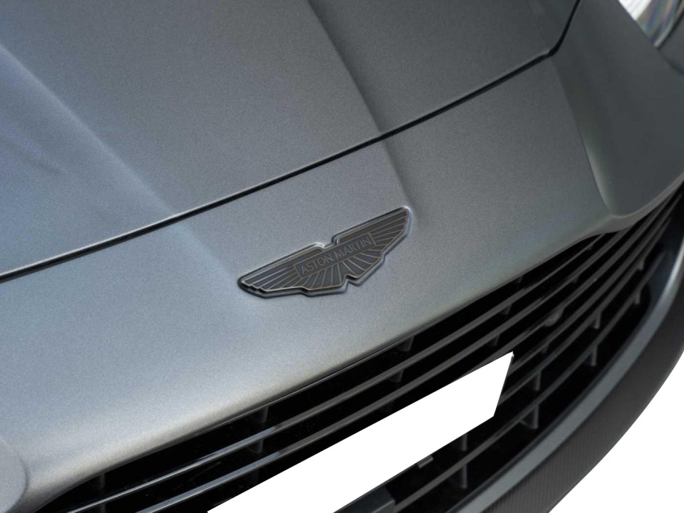 Aston Martin Vanquish - foto 33