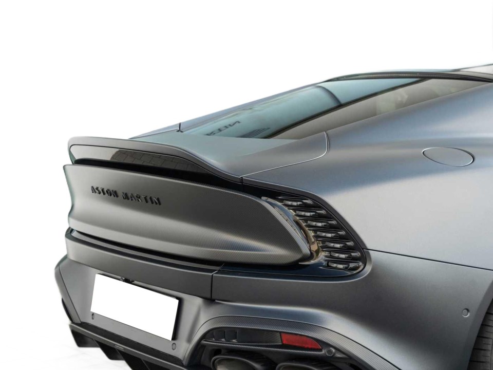 Aston Martin Vanquish - foto 37