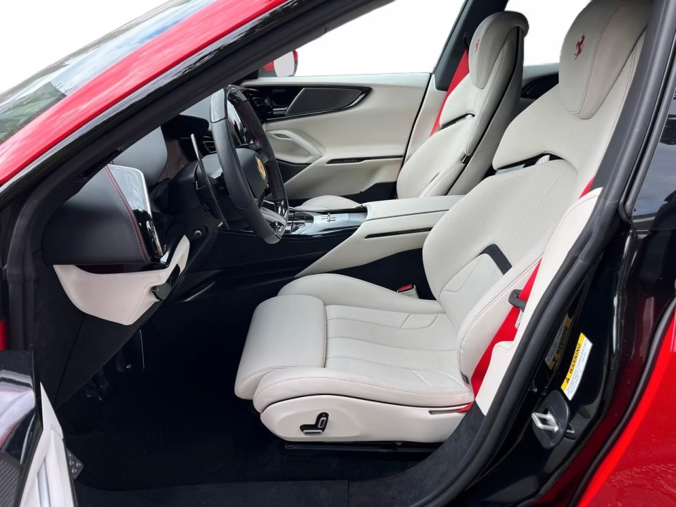 Ferrari Purosangue - foto 8