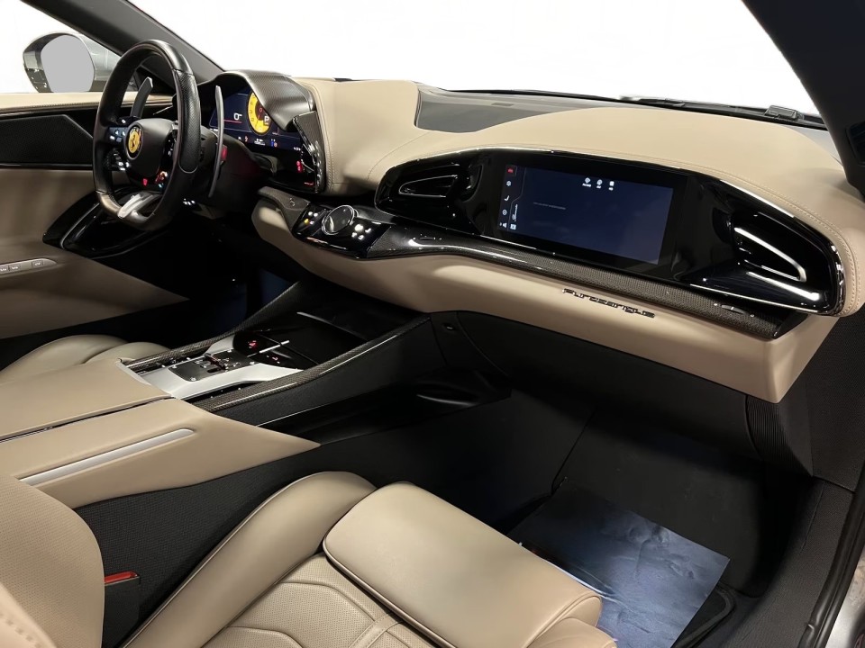 Ferrari Purosangue - foto 14