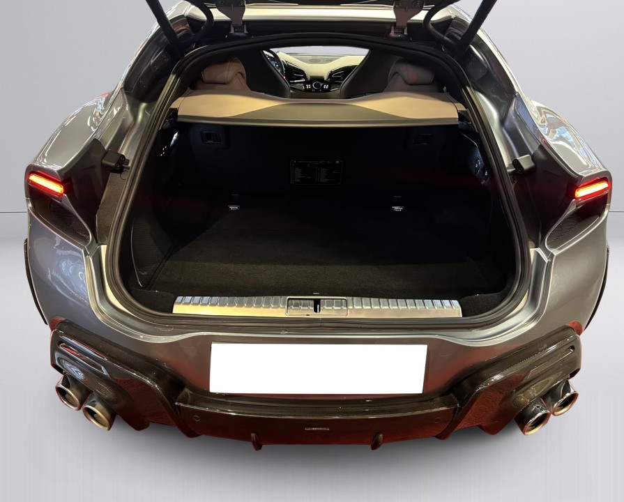 Ferrari Purosangue - foto 37