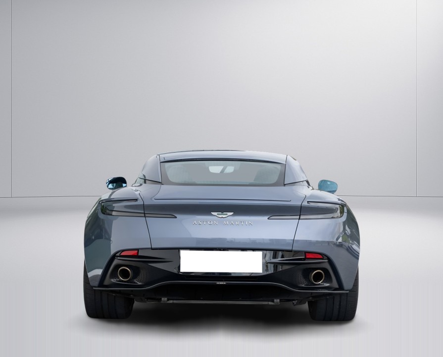 Aston Martin DB12 (5)