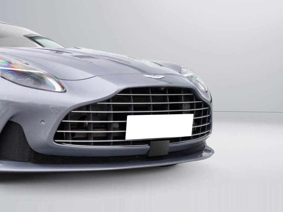 Aston Martin DB12 - foto 34
