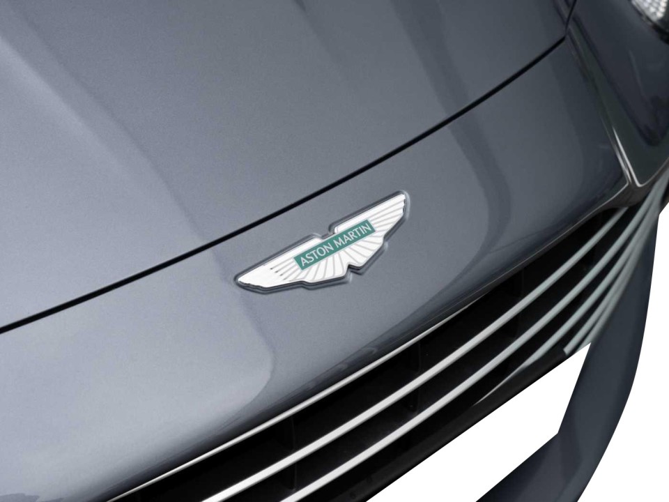 Aston Martin DB12 - foto 29